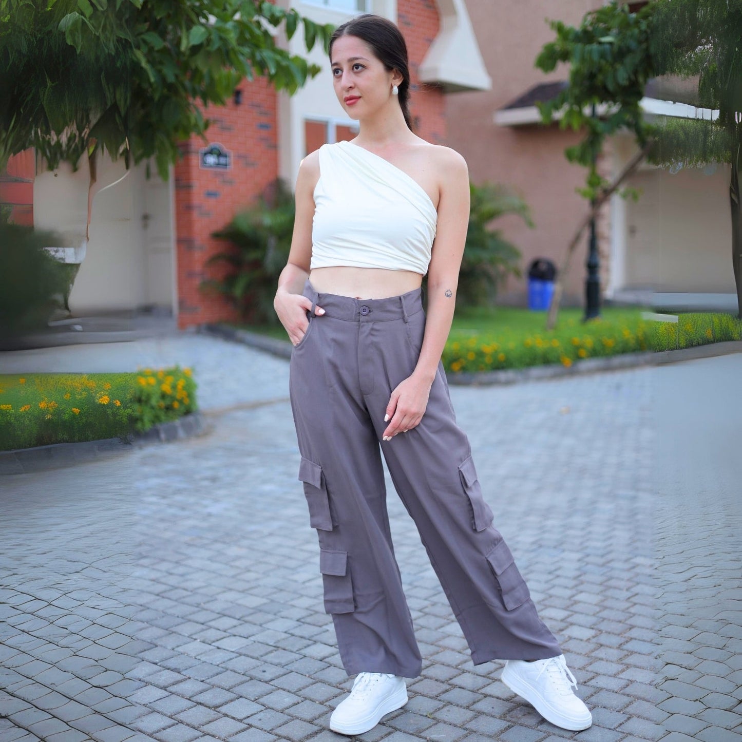 Chic High-Waist Multi-Pocket Cargo Pants